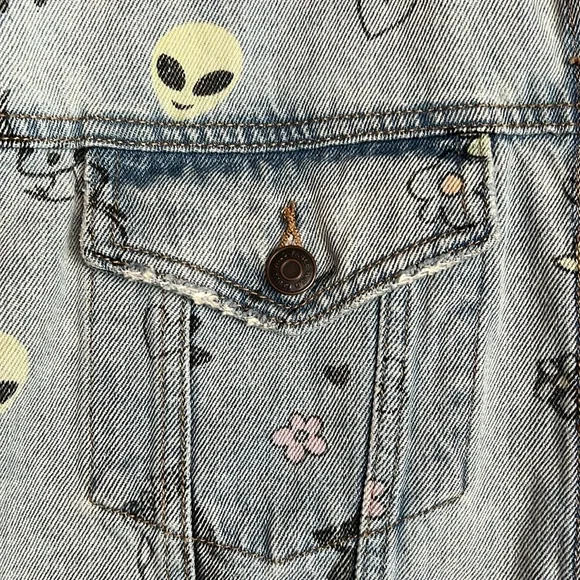 WILD FABLE Wild Graffiti Jean Jacket - Picture 5 of 16